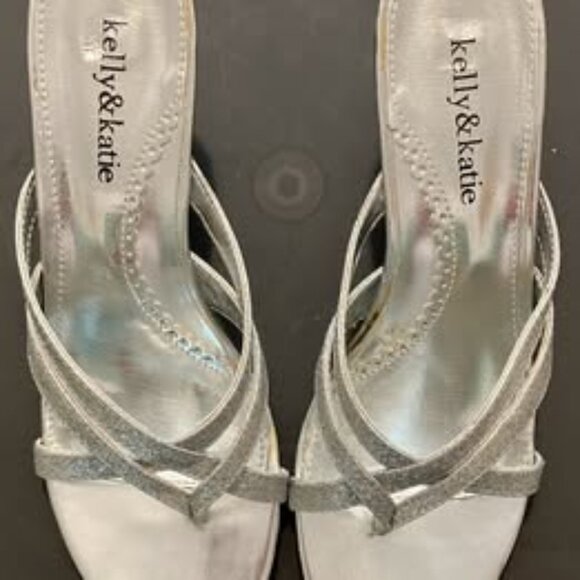 Kelly & Katie Silver Glitter Mikie Sandals size 7.5 - Picture 1 of 7